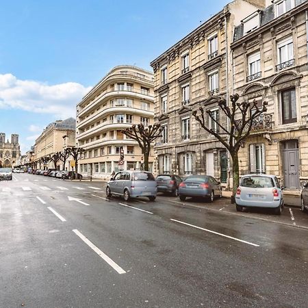Le Coquet Logement Climatise Face A La Cathedrale - 3G ランス エクステリア 写真