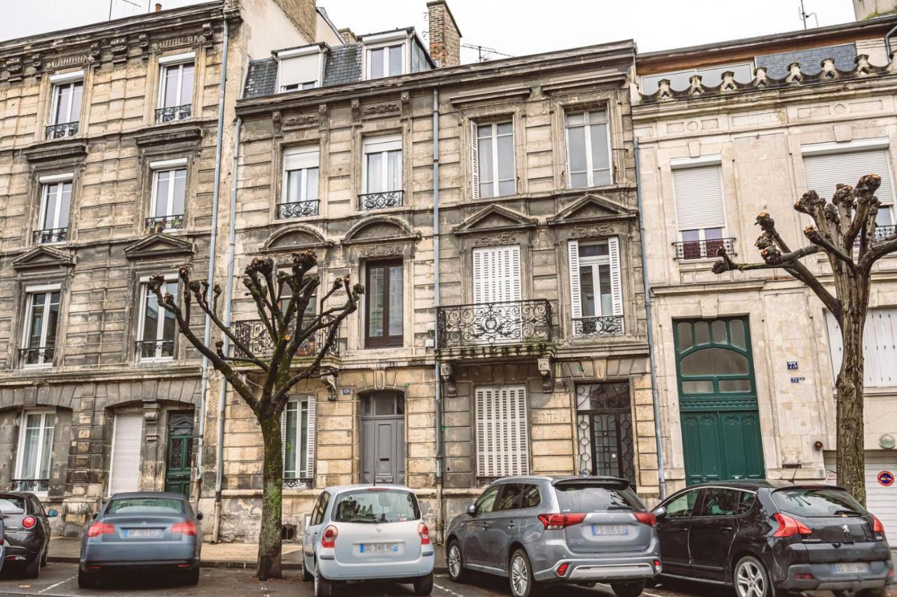 Le Coquet Logement Climatise Face A La Cathedrale - 3G ランス エクステリア 写真